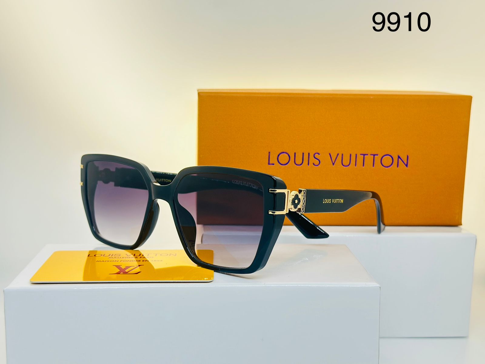 LOUIS VUITTON GLASSES