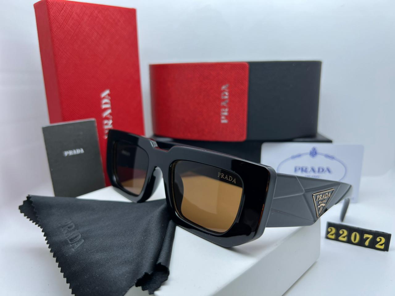 PRADA GLASSES