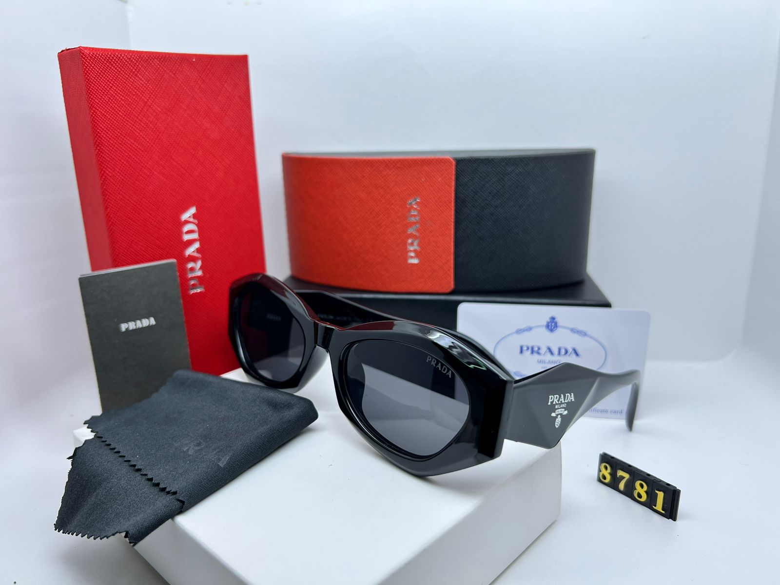 PRADA GLASSES