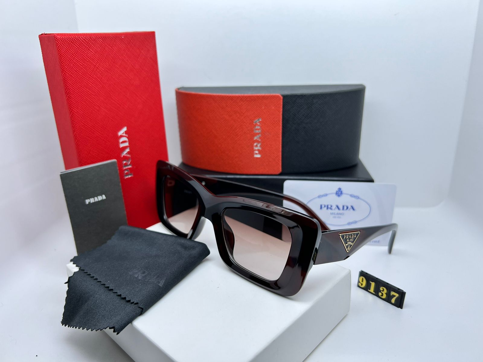 PRADA GLASSES