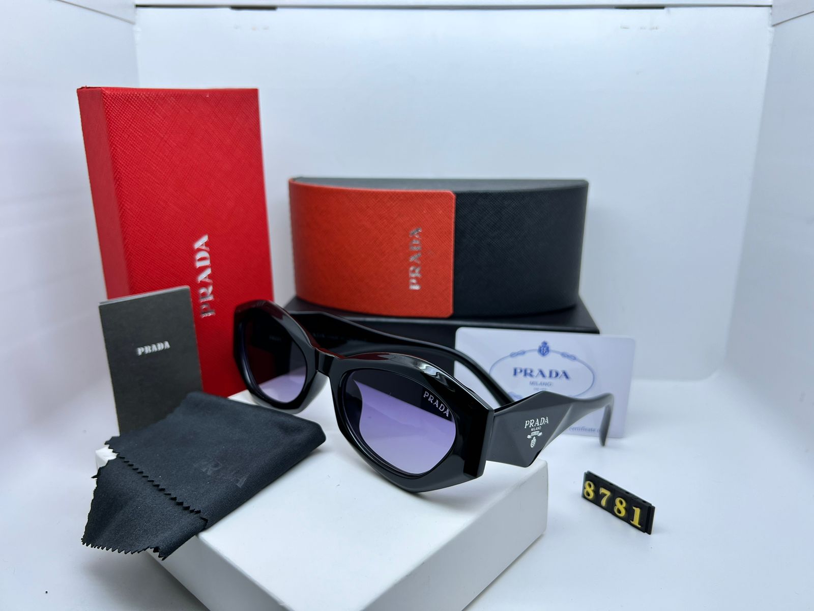 PRADA GLASSES