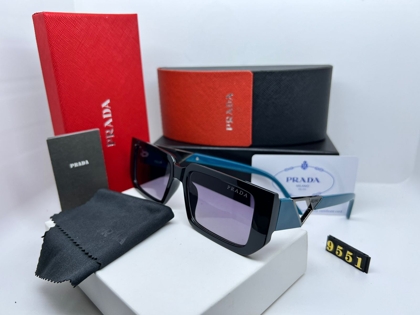 PRADA GLASSES