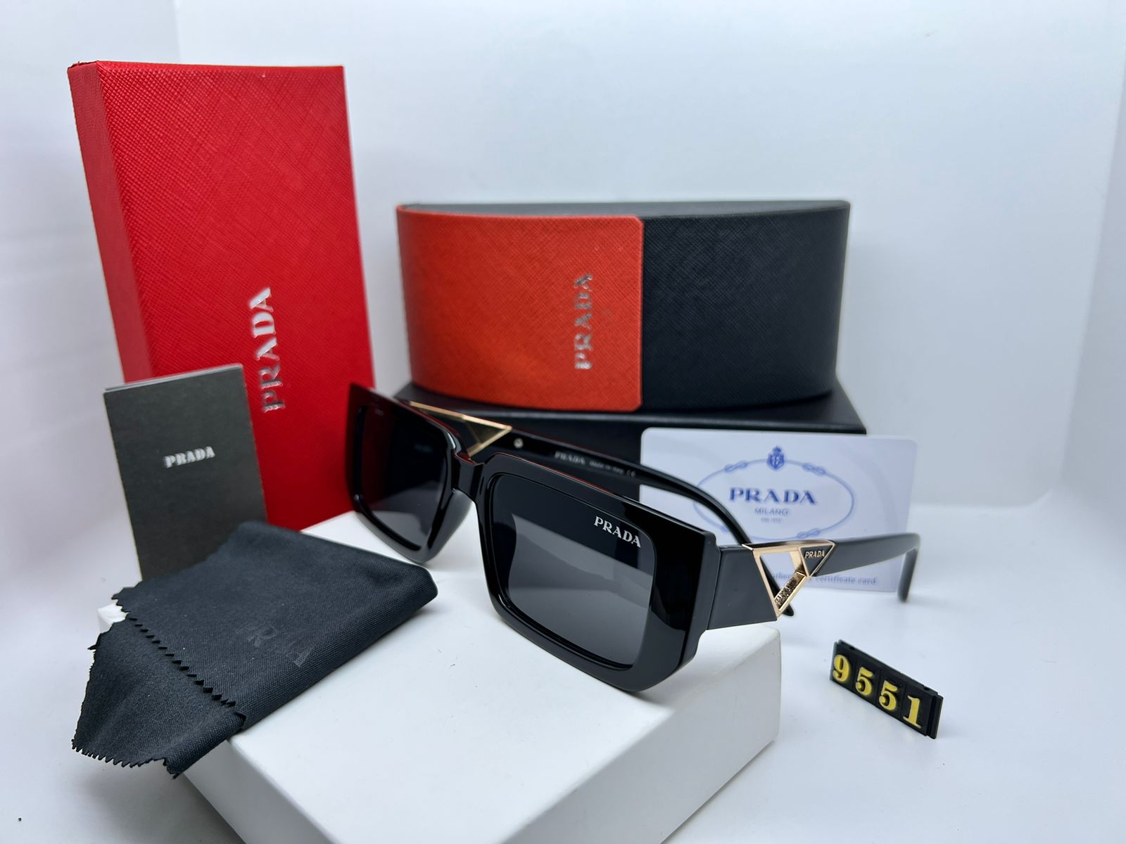 PRADA GLASSES