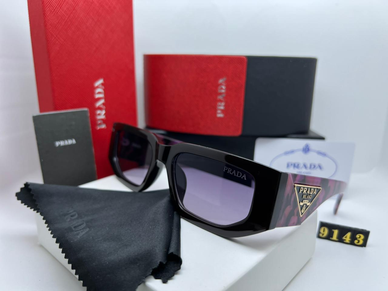 PRADA GLASSES