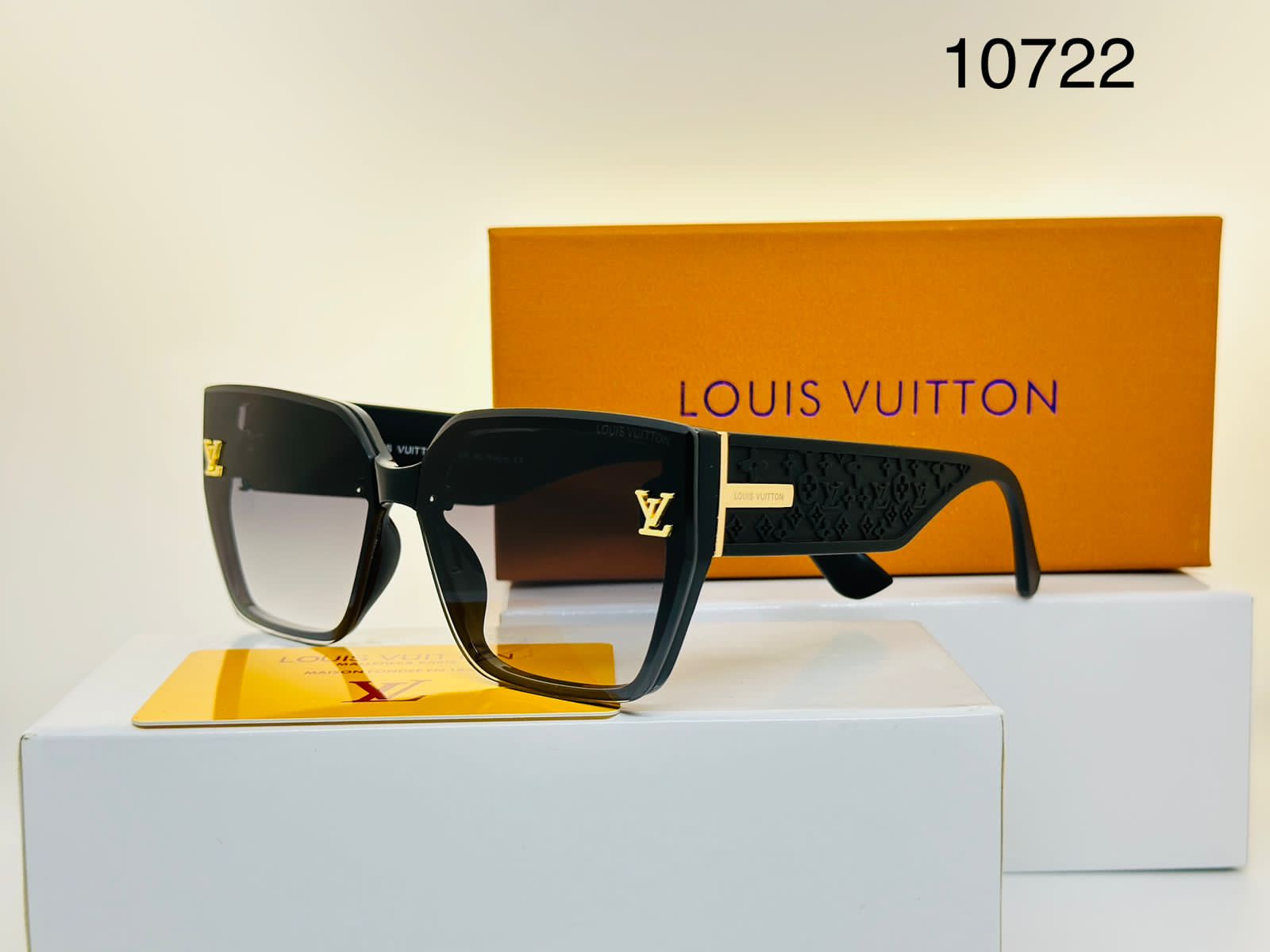 LOUIS VUITTON GLASSES